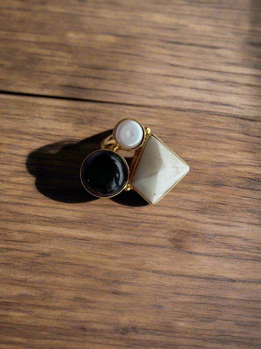 Hand Crafted Finger Ring with Druzzy Stones (Adjustable)