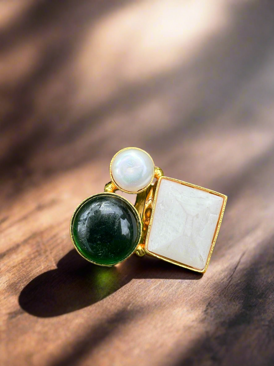 Hand Crafted Finger Ring with Druzzy Stones and Resin Stones (Adjustable)