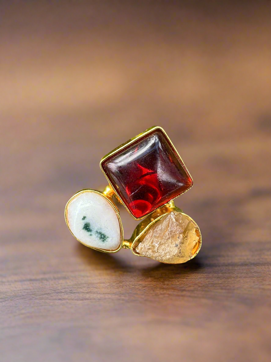 Hand Crafted Finger Ring with Druzzy Stones and Resin Stones (Adjustable)
